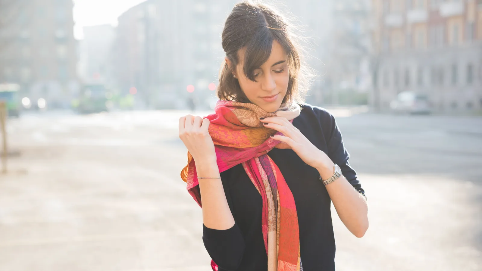 How To Style A Handmade Scarf For Different Seasons cover image